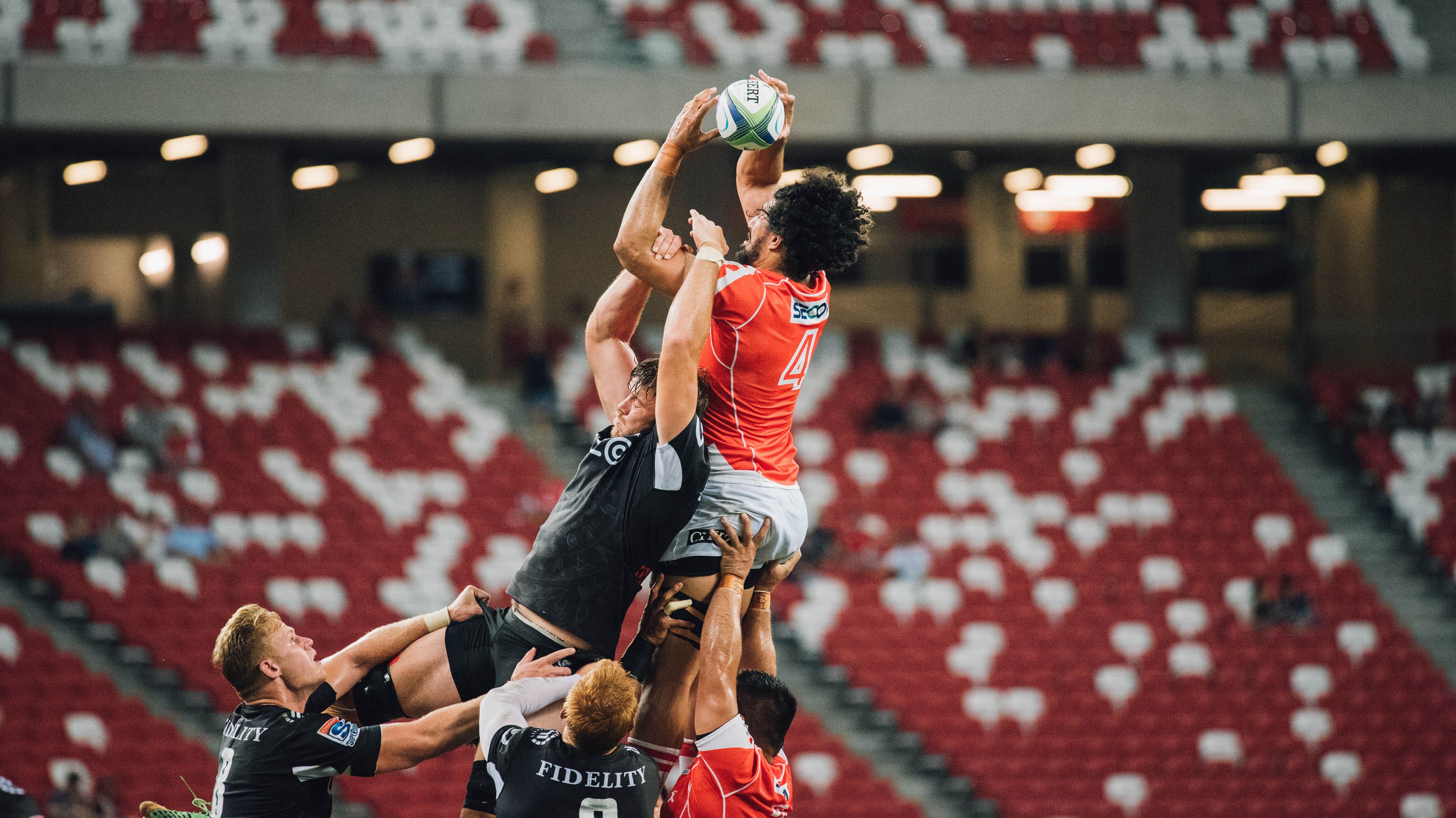 传统摔跤乡村挑战赛 民间高手现场叫阵火药味十足